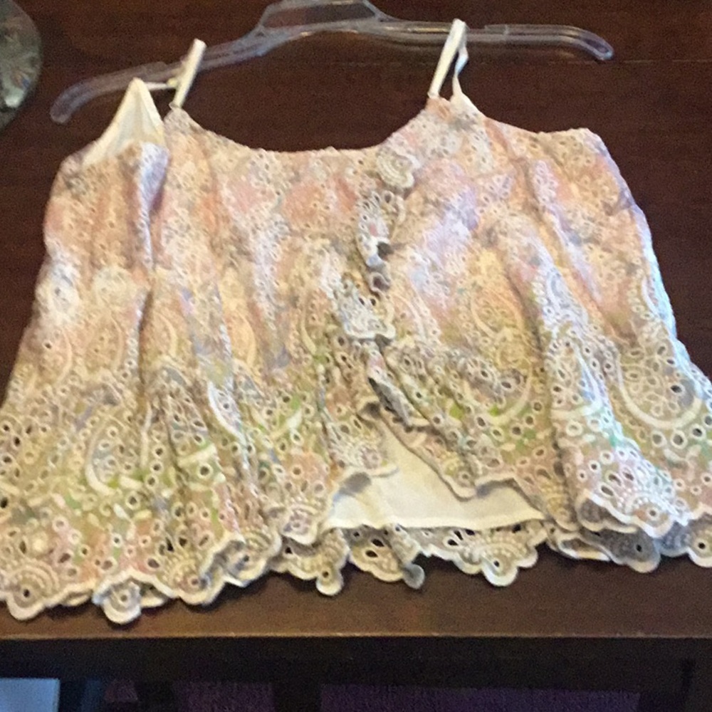 Speg. Strap Ruffled tank